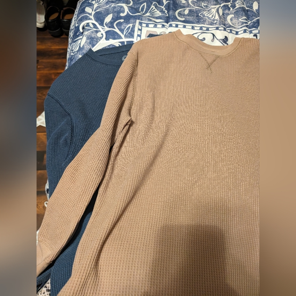 Set of thermal tops!